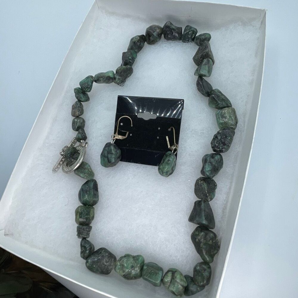 Vintage Natural boulder emerald beaded necklace & earrings